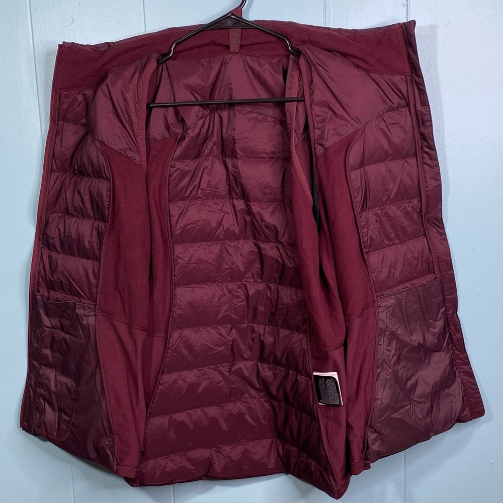Lululemon Size 18 Down For It All Vest
Cassis - Picture 8 of 15